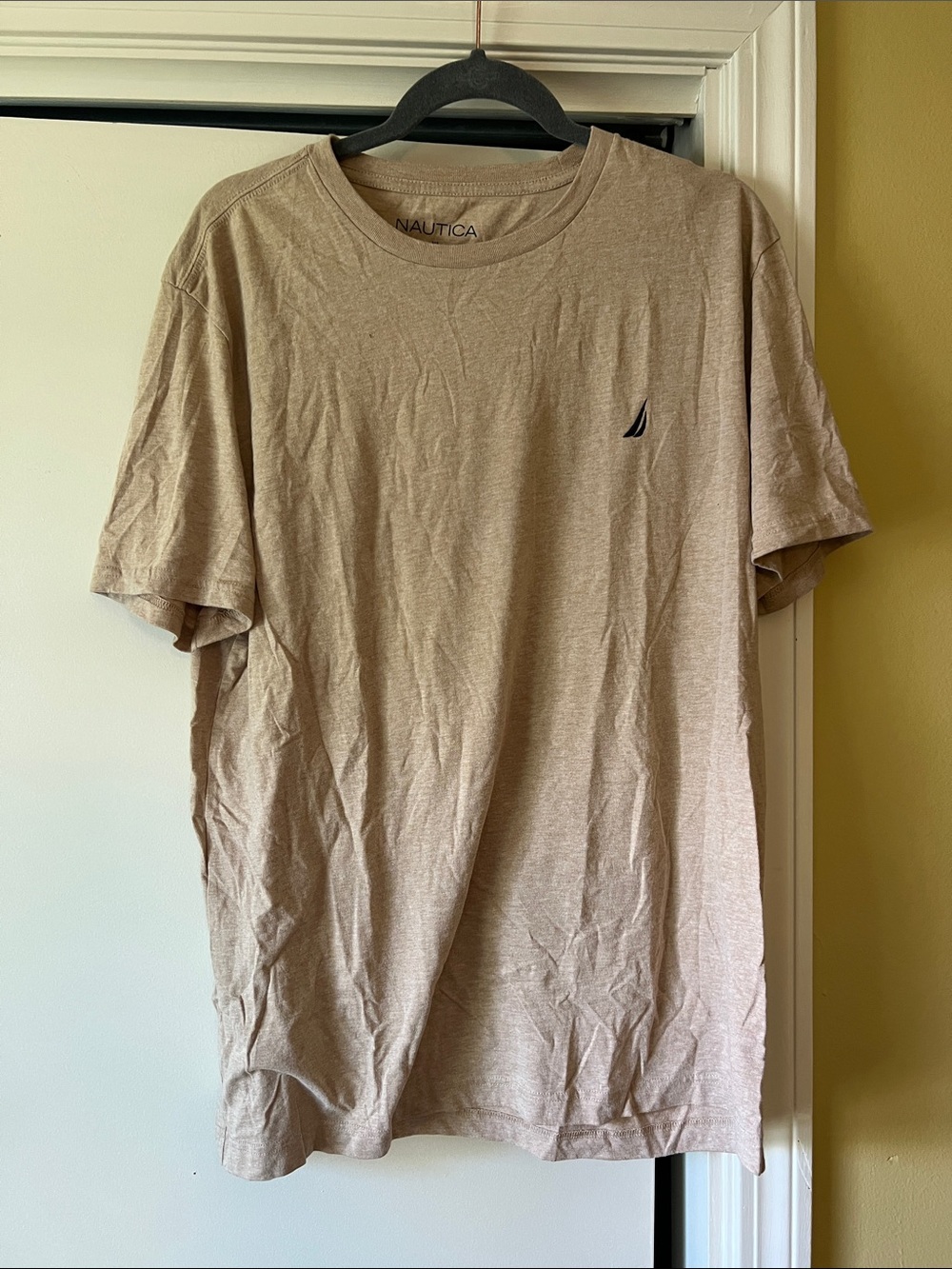 Nautica XL t shirt Smoke free
